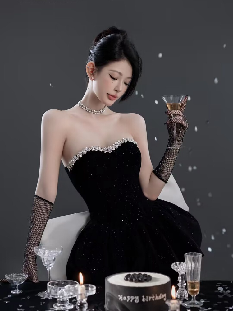 Elegant Black Photography Cost - Ethnic Fashion Studio ulasan dan harga
